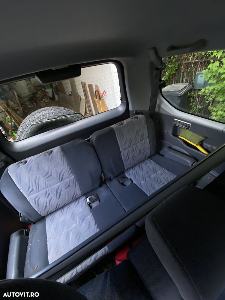 Toyota Land Cruiser 3.0 TD-4D VX - 32