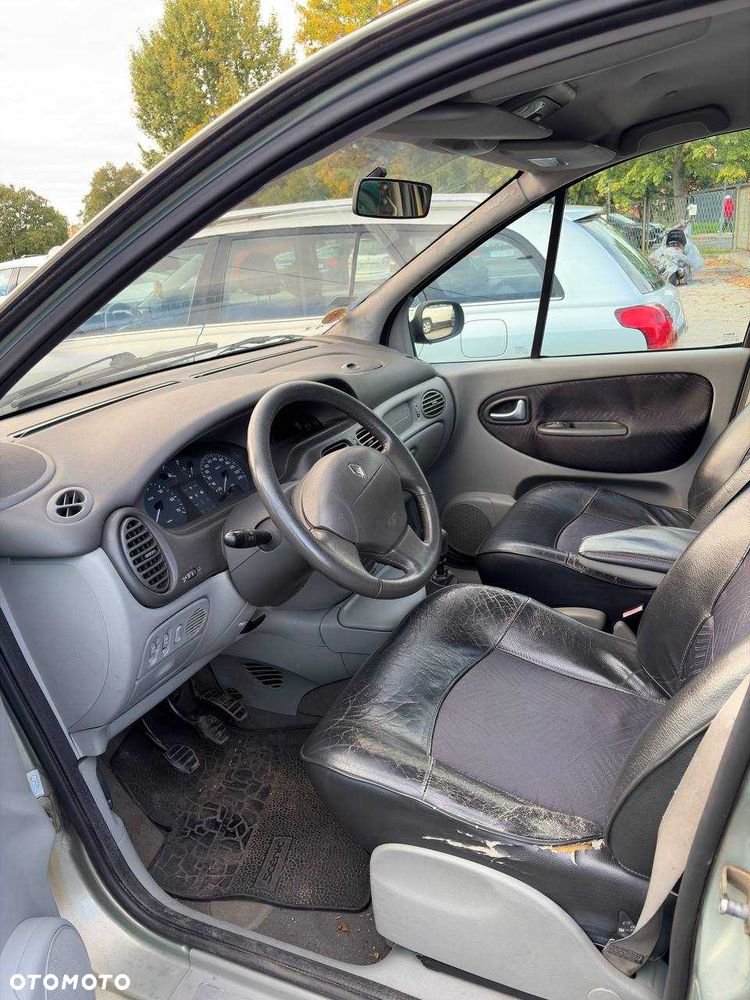 Renault Scenic - 2