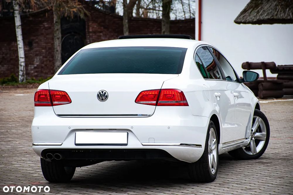 Volkswagen Passat 2.0 Blue TDI SCR Highline - 12