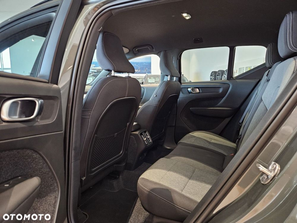 Volvo XC 40 - 18