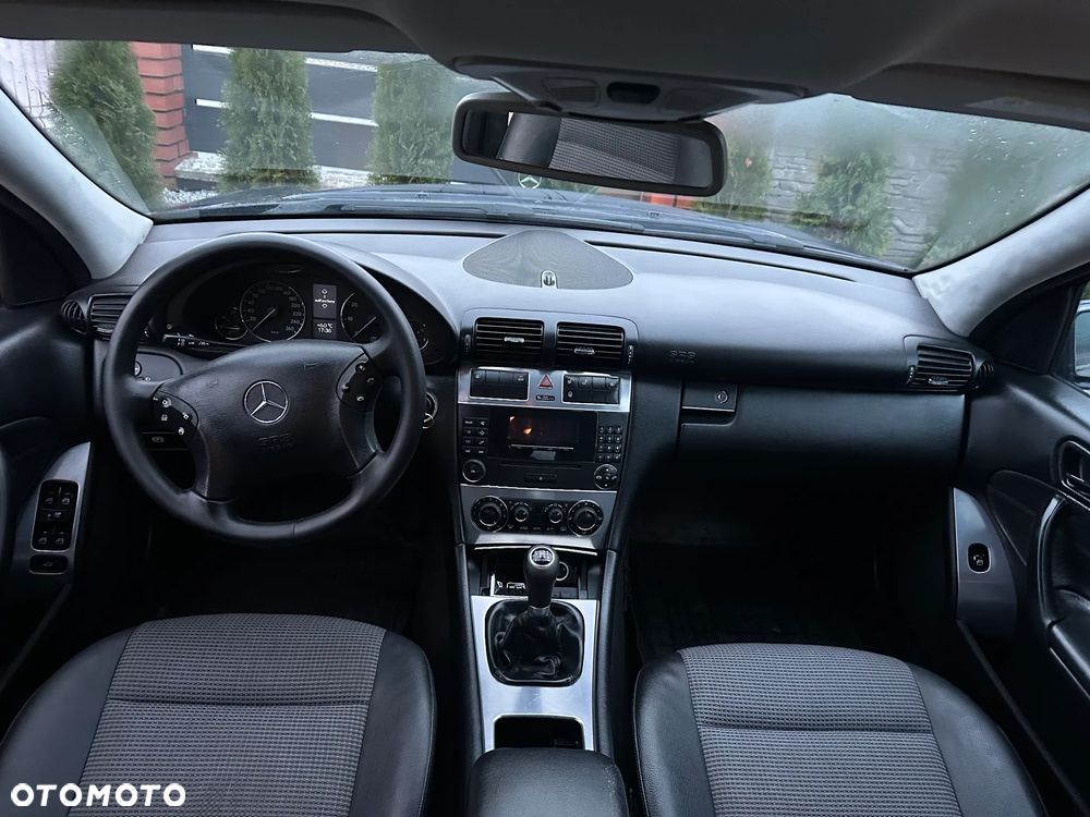 Mercedes-Benz Klasa C 180 T Kompressor Avantgarde - 8