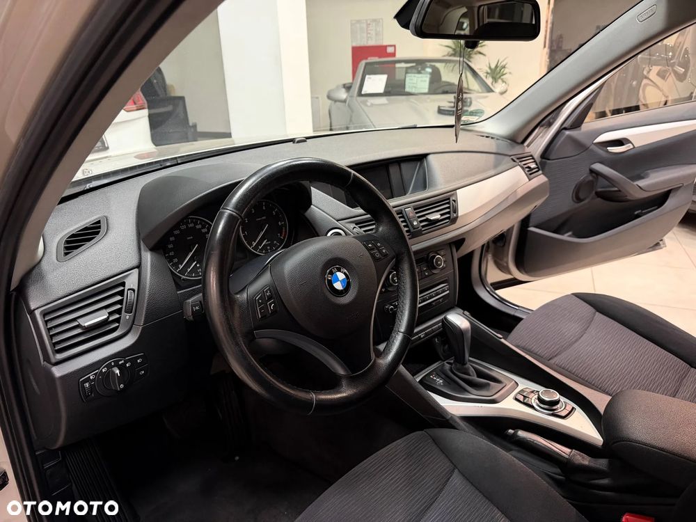 BMW X1 sDrive18i - 33