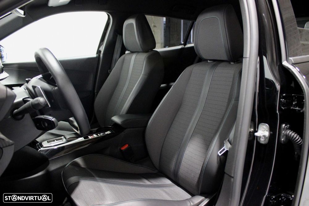 Peugeot 2008 1.5 BlueHDi Allure EAT8 - 22