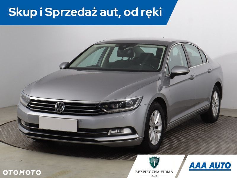 Volkswagen Passat - 3