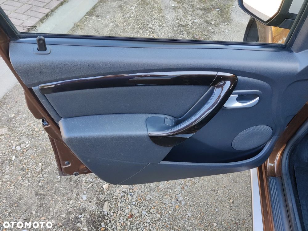 Dacia Duster 1.6 16V 105 4x2 Celebration - 17