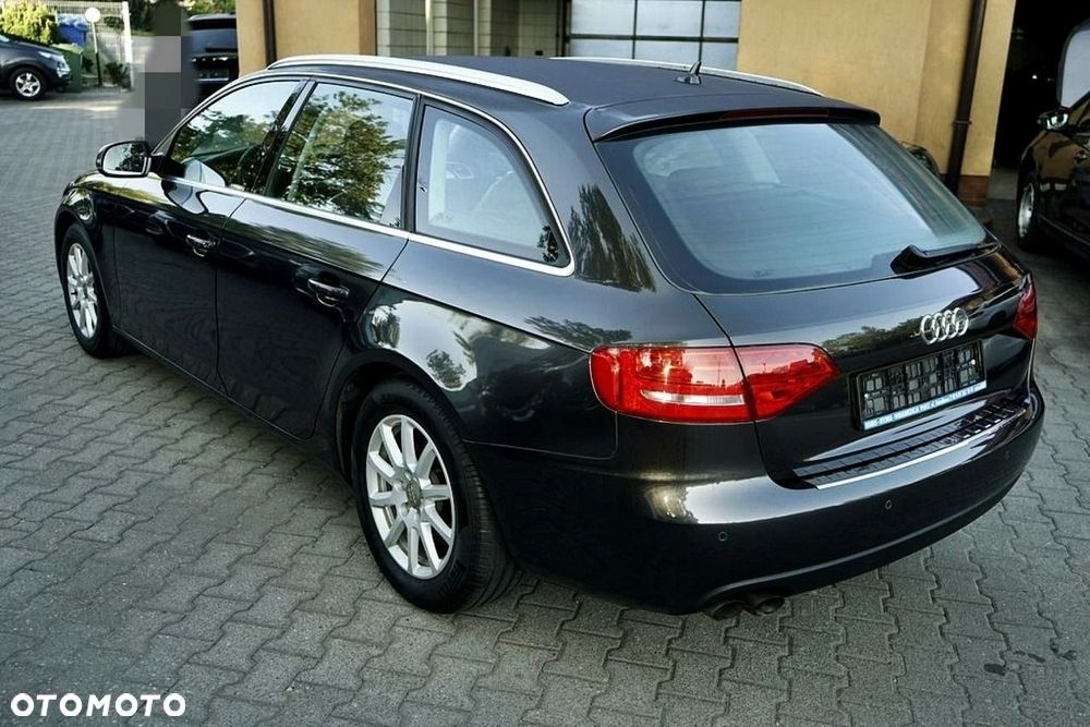Audi A4 Avant - 4