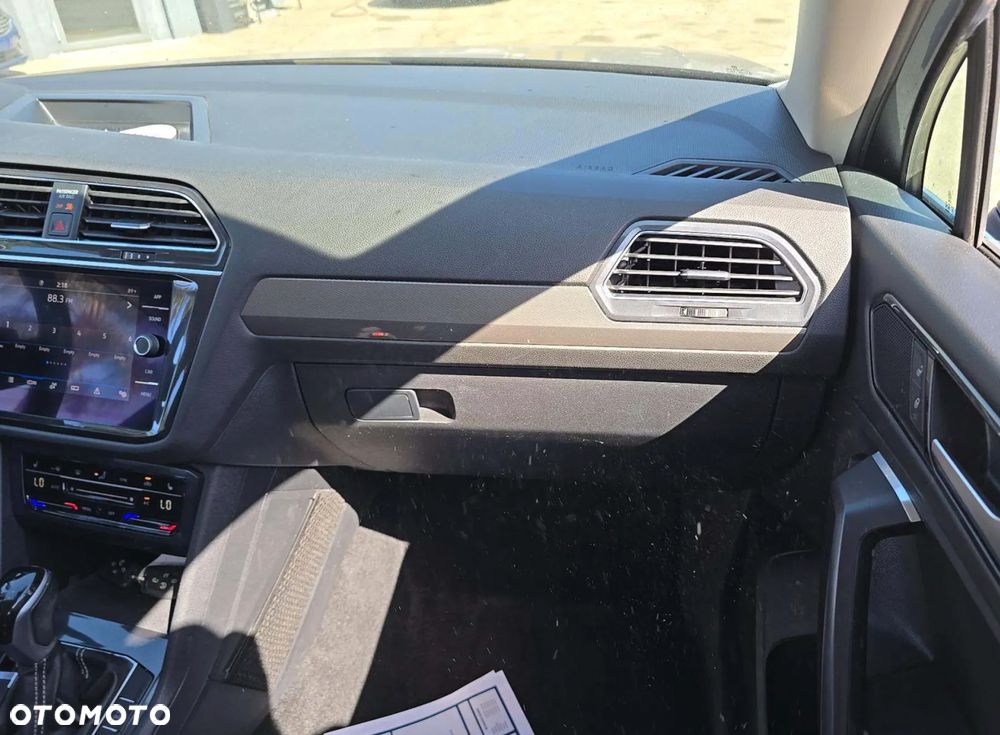 Volkswagen Tiguan - 10