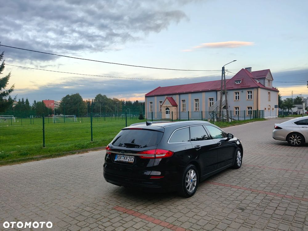 Ford Mondeo - 34