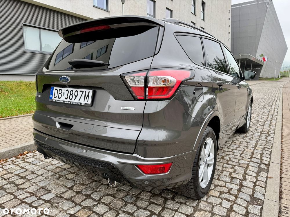 Ford Kuga 1.5 EcoBoost 2x4 ST-Line - 5
