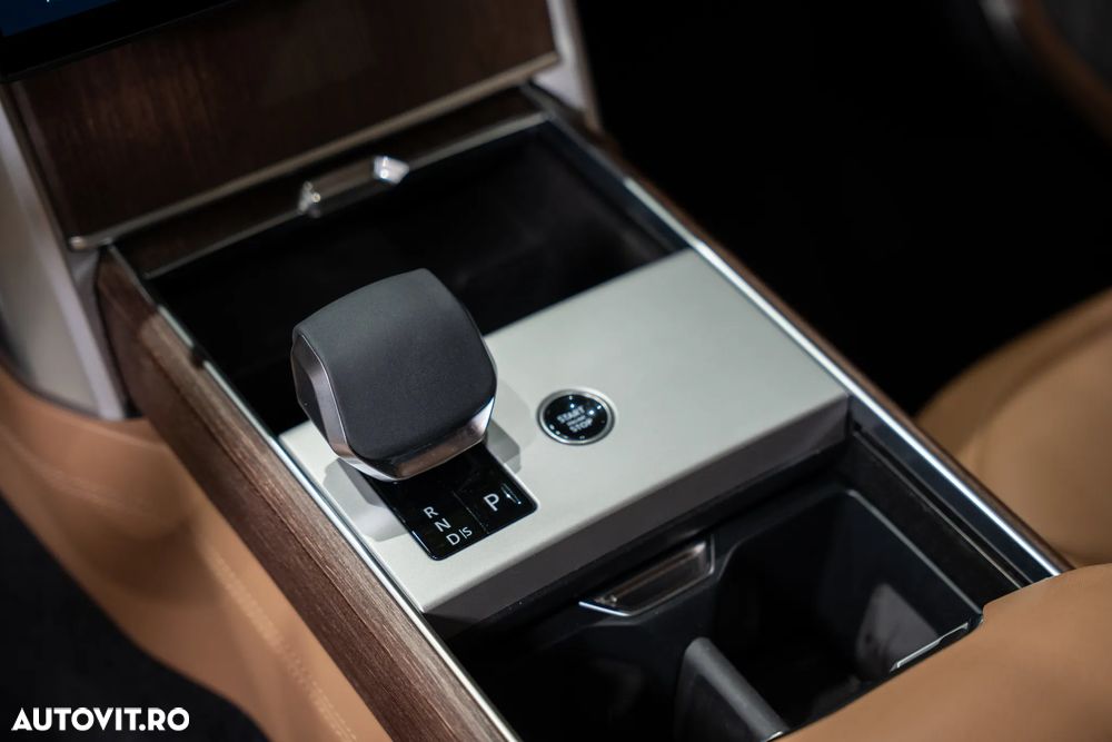 Land Rover Range Rover 4.4 V8 P530 LWB Autobiography - 31