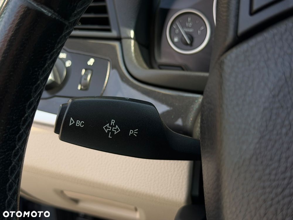 BMW Seria 5 530d xDrive - 27
