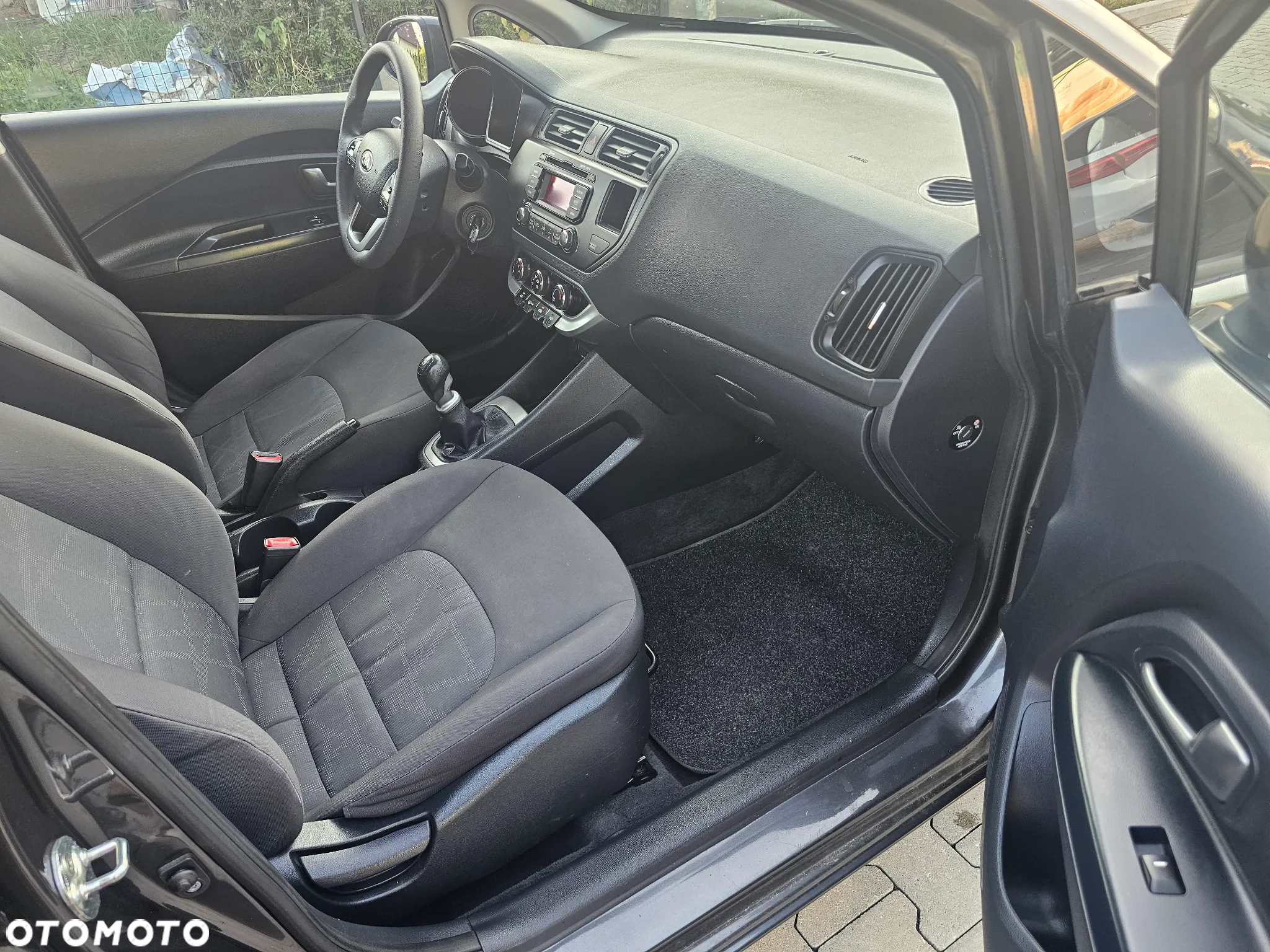Kia Rio 1.1 CRDI Dream Team Edition - 12