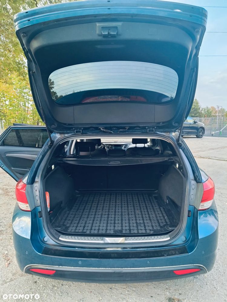 Hyundai i40 i40cw 1.7 CRDi Fifa World Cup Edition - 12