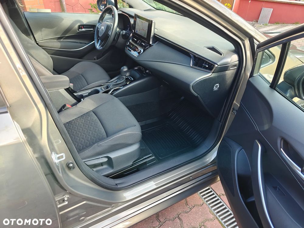 Toyota Corolla 2.0 Hybrid Comfort - 21