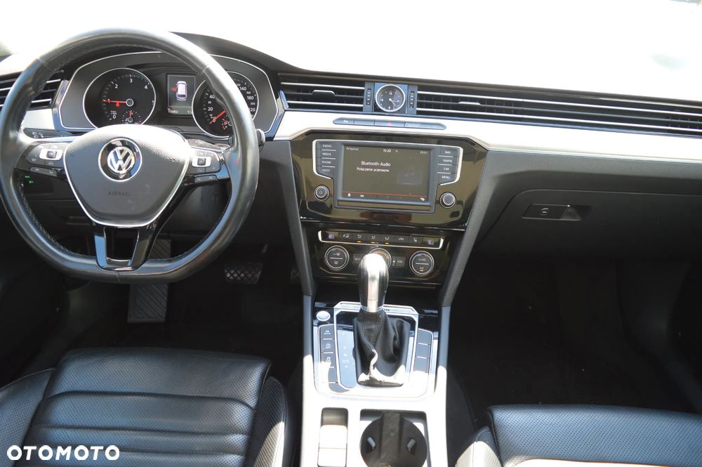 Volkswagen Passat 2.0 TDI Bi-Turbo BMT 4Mot Highline DSG - 21