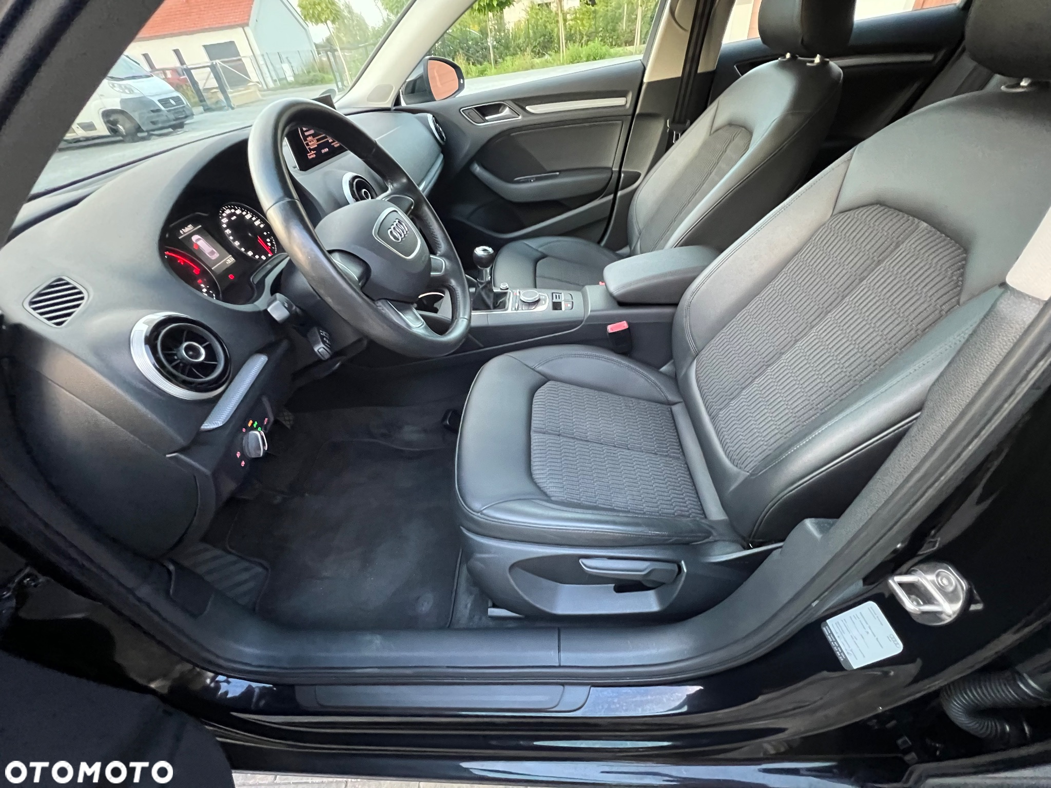 Audi A3 1.4 TFSI Premiere Edition - 9