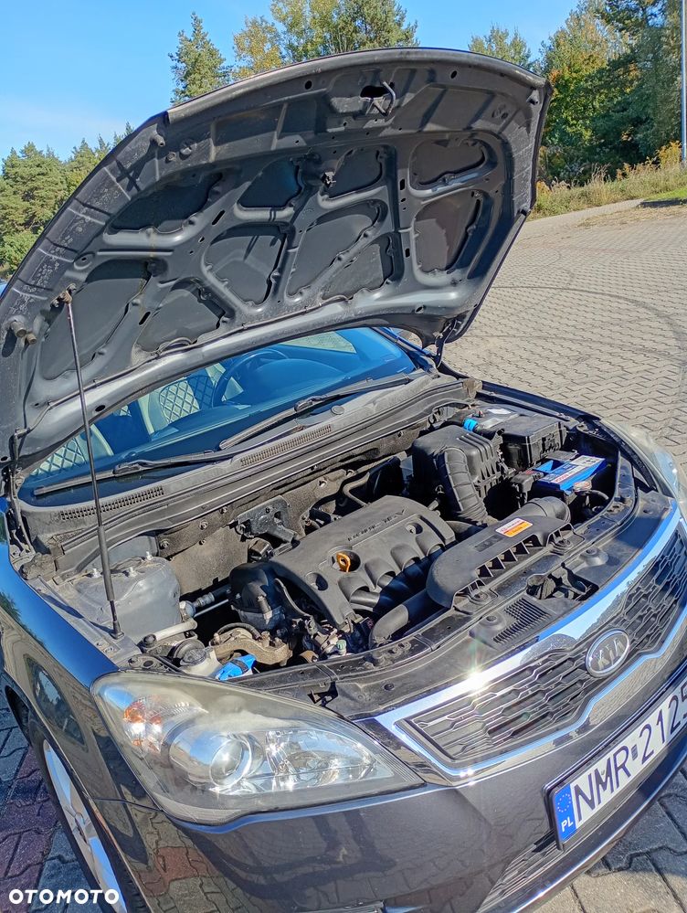 Kia Ceed - 16