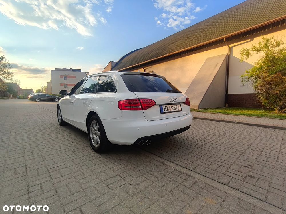 Audi A4 Avant - 25