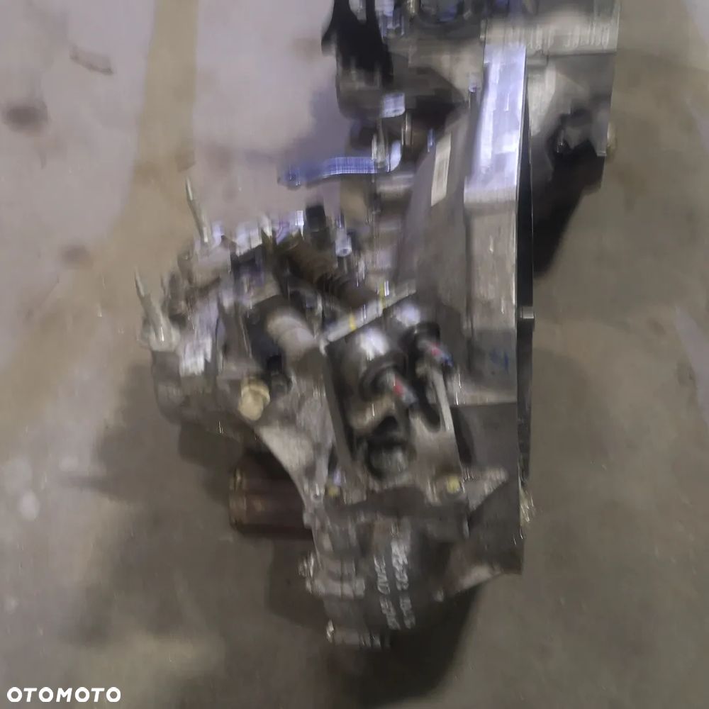 SKRZYNIA BIEGÓW HONDA CIVIC UFO 1.8 - 18
