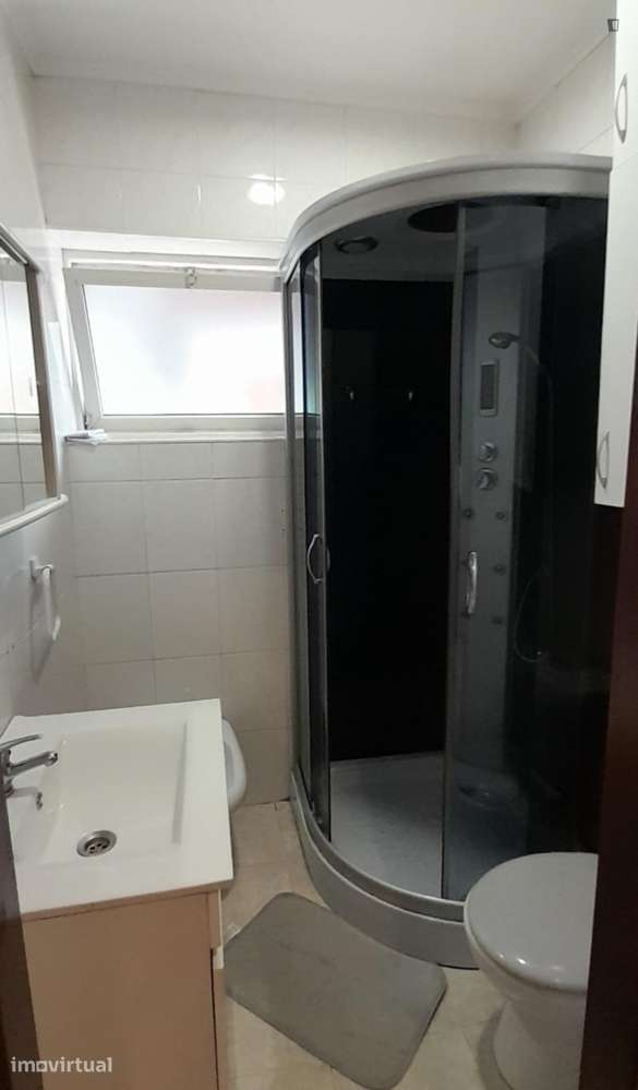 Quarto - localizado em Paranhos Porto - Grande imagem: 5/8