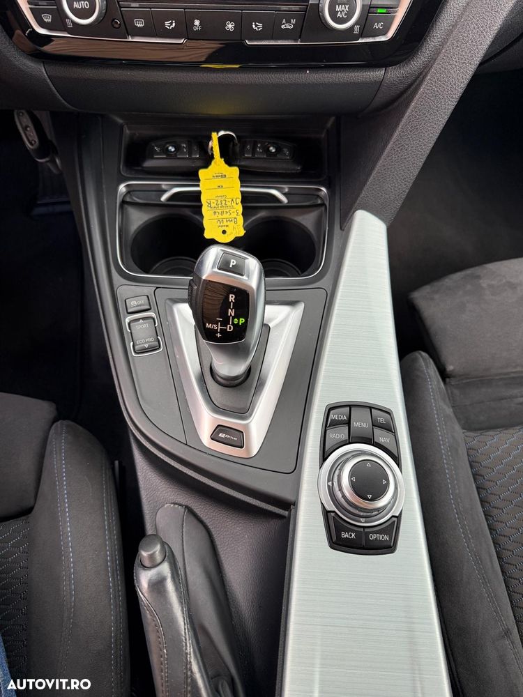 BMW Seria 3 330e iPerformance M Sport - 30