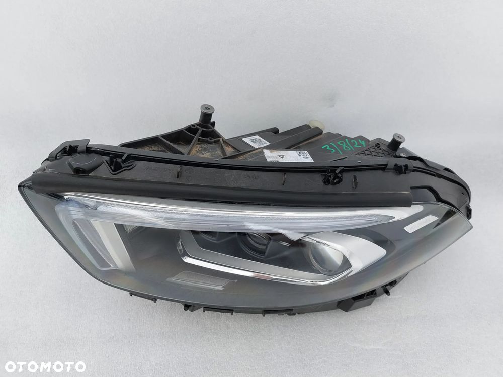 Lampa lewa lewy przód Mercedes A Klasa W177 - 1
