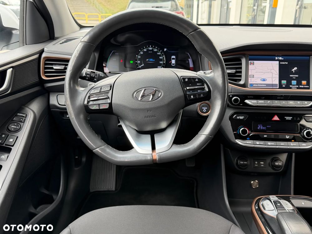 Hyundai IONIQ - 28
