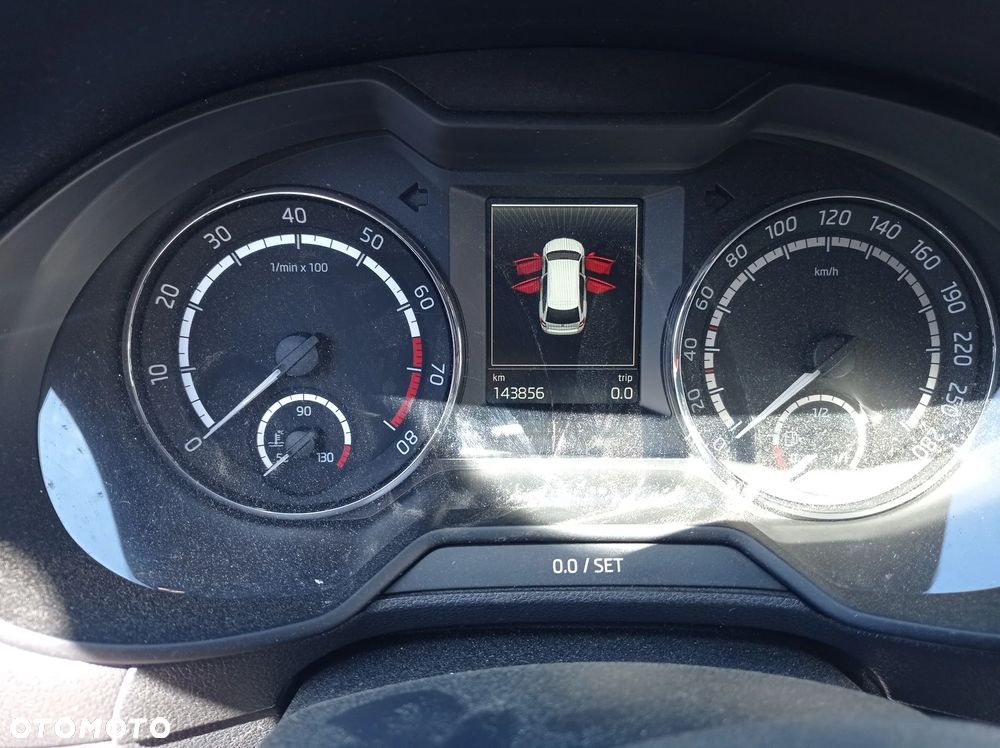 Skoda Octavia 2.0 TSI RS - 16