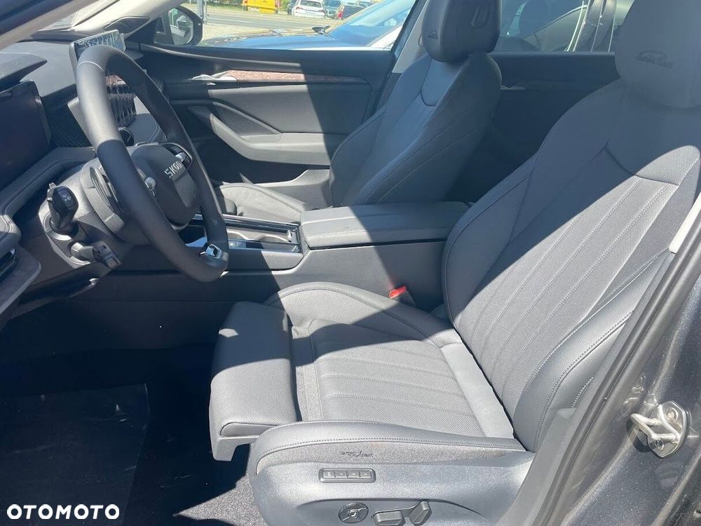 Skoda Superb 2.0 TDI SCR L&K DSG - 6