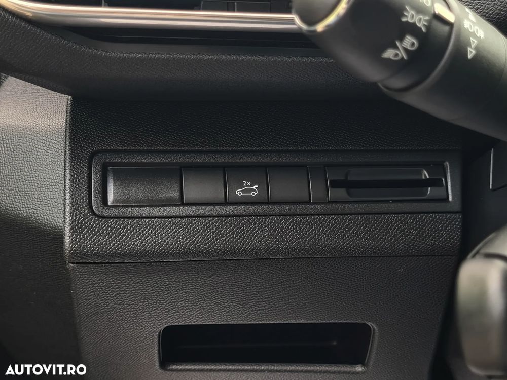 Peugeot 3008 BlueHDi 130 Stop & Start EAT8 Allure - 19