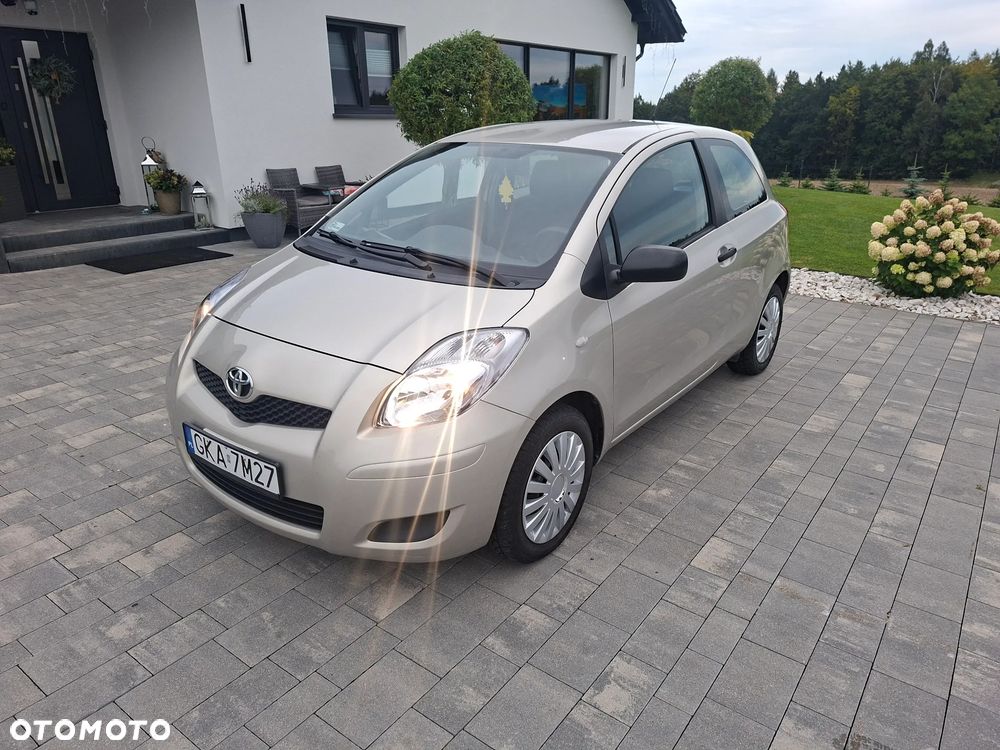 Toyota Yaris - 1