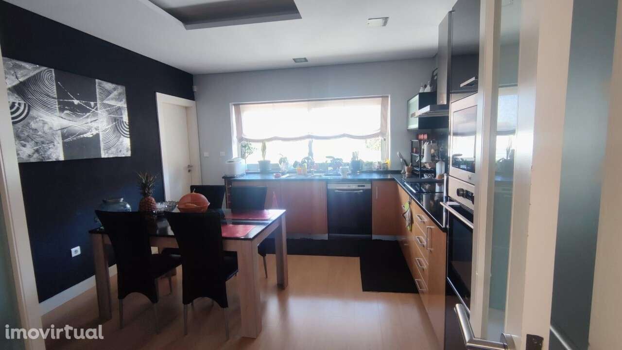 Moradia em Banda Sanguedo - Grande imagem: 4/33