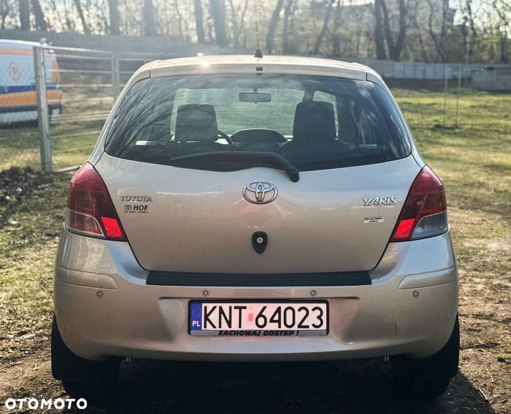 Toyota Yaris - 6