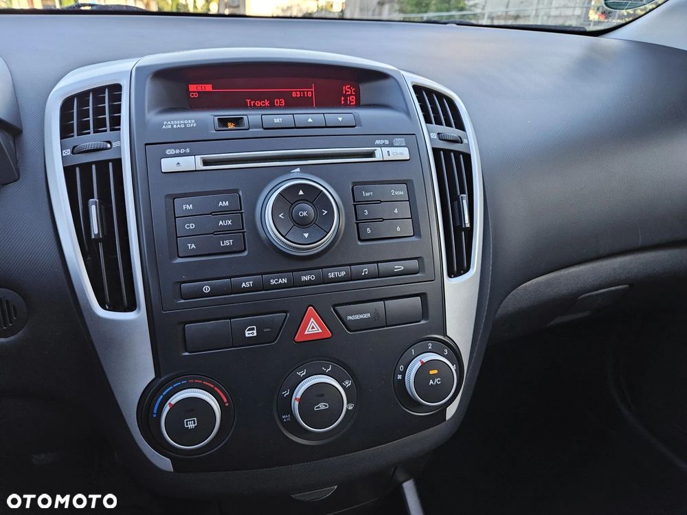 Kia Ceed Cee'd 1.4 M - 9