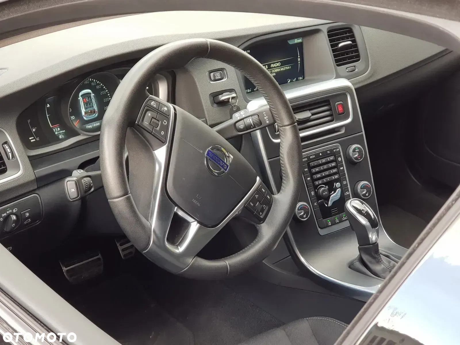 Volvo V60 Cross Country - 6
