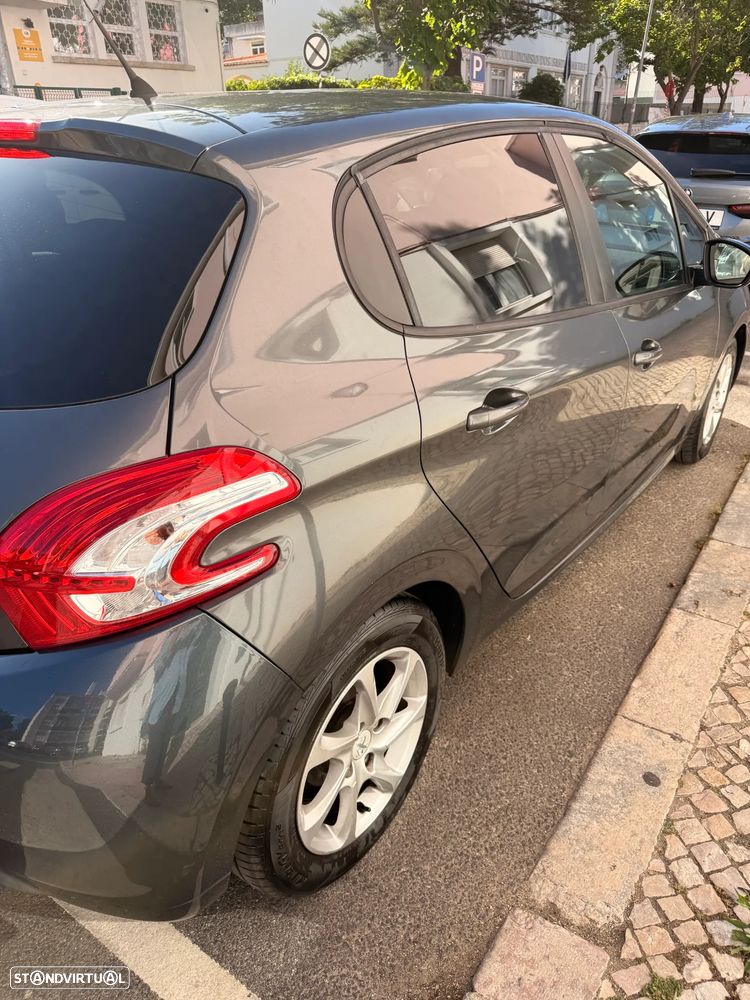 Peugeot 208 1.4 HDi - 16