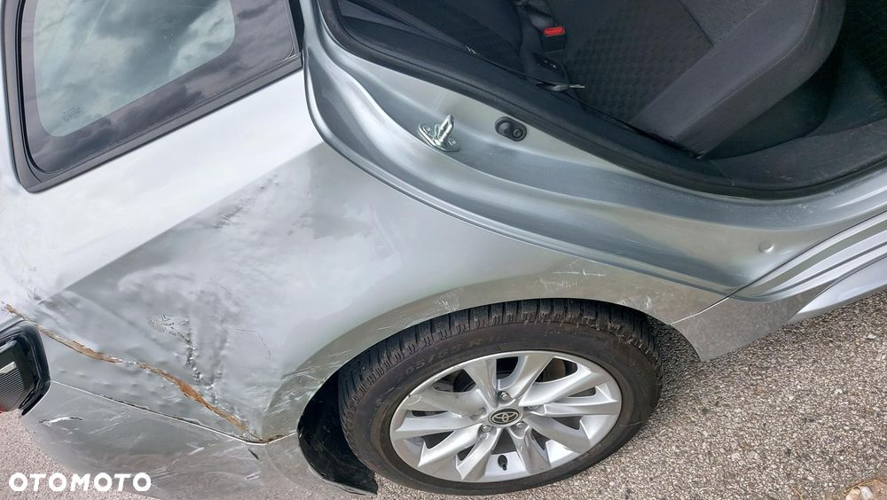 Toyota Corolla 1.8 Hybrid Comfort - 9