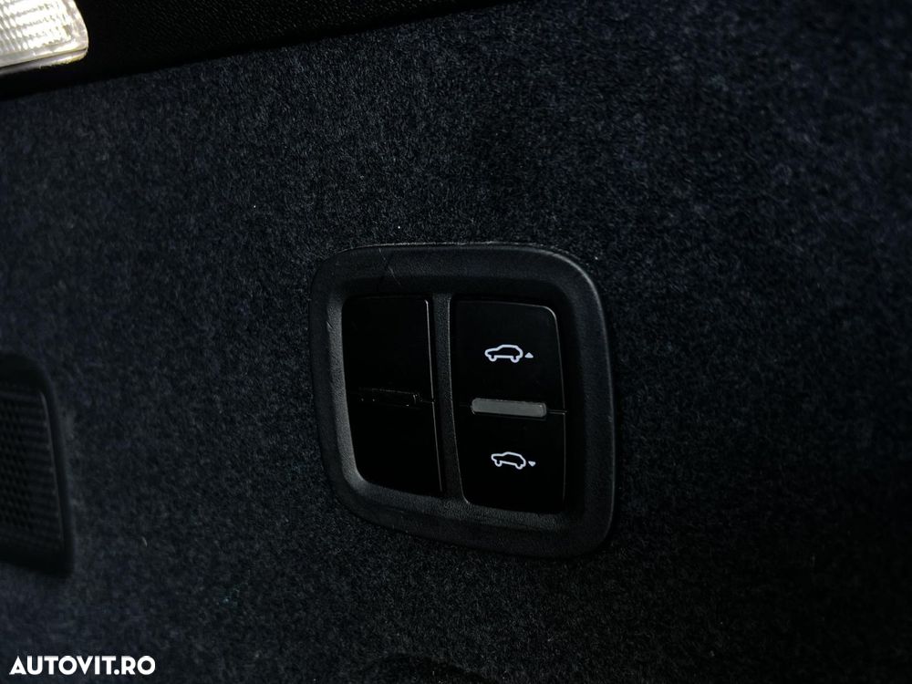 Porsche Cayenne - 38