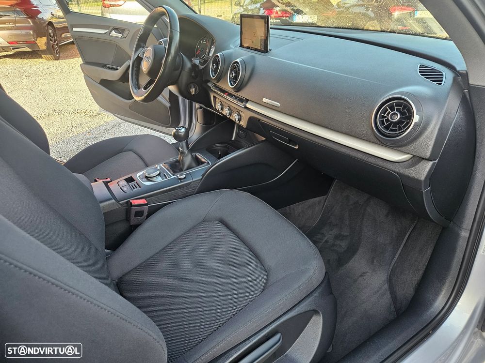 Audi A3 Sportback 2.0 TDI Design - 13