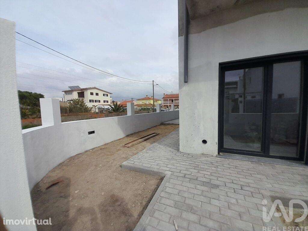 Casa / Villa T4 em Fernão Ferro de 160,00 m2 - Grande imagem: 3/24