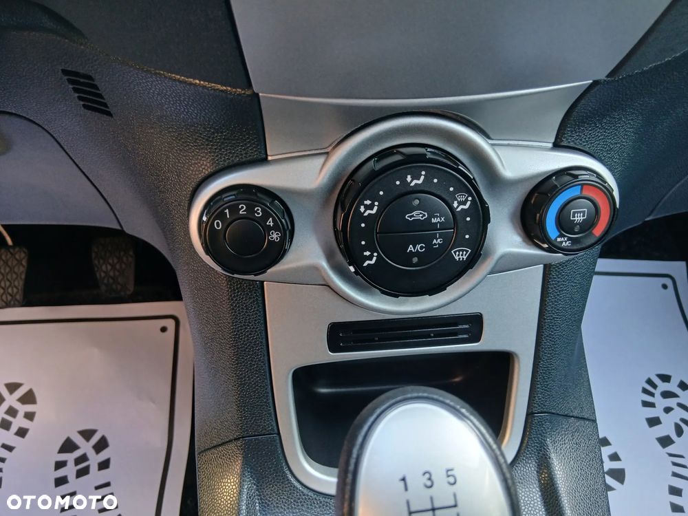 Ford Fiesta 1.25 Ambiente - 19