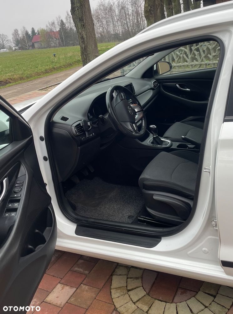 Hyundai i30 1.6 CRDi BlueDrive Premium - 6