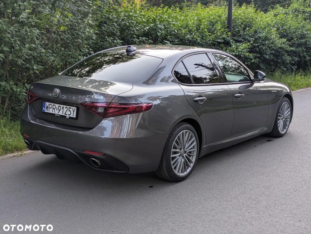 Alfa Romeo Giulia 2018 photo 3