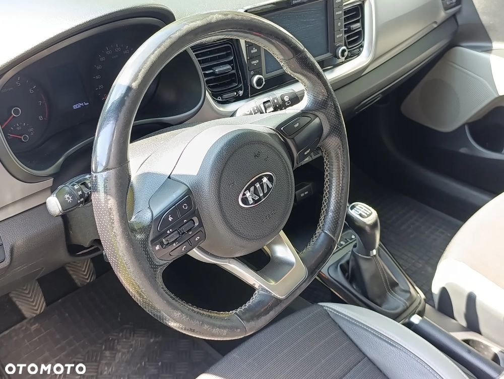 Kia Stonic 1.4 L - 10