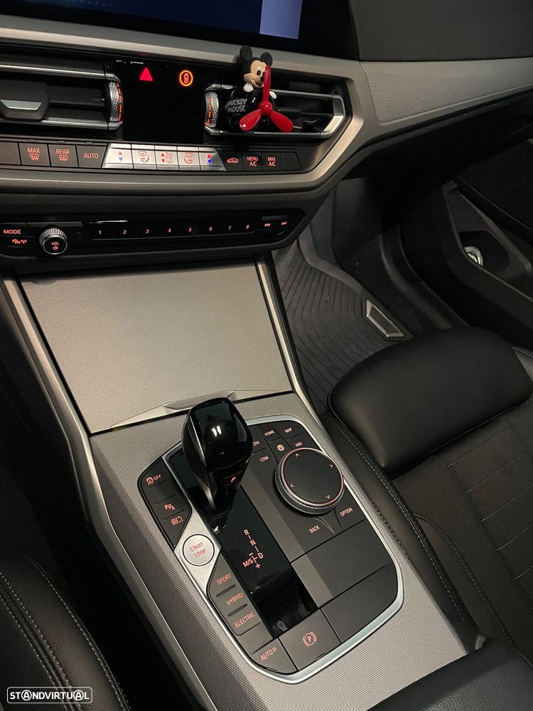 BMW 320 e Touring Corporate Edition Auto - 11