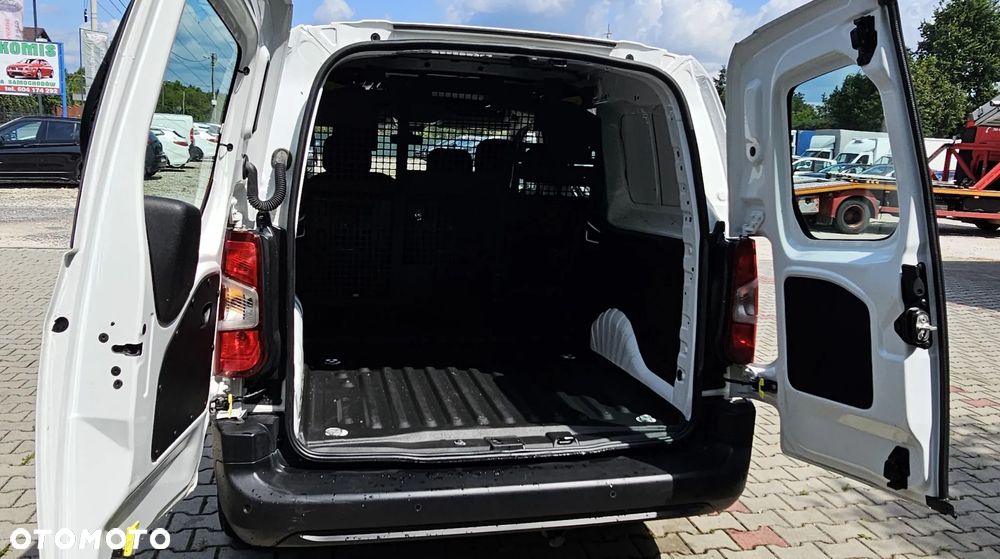 Toyota ProAce Kombi 1.5 D-4D Medium 2,6t - 17