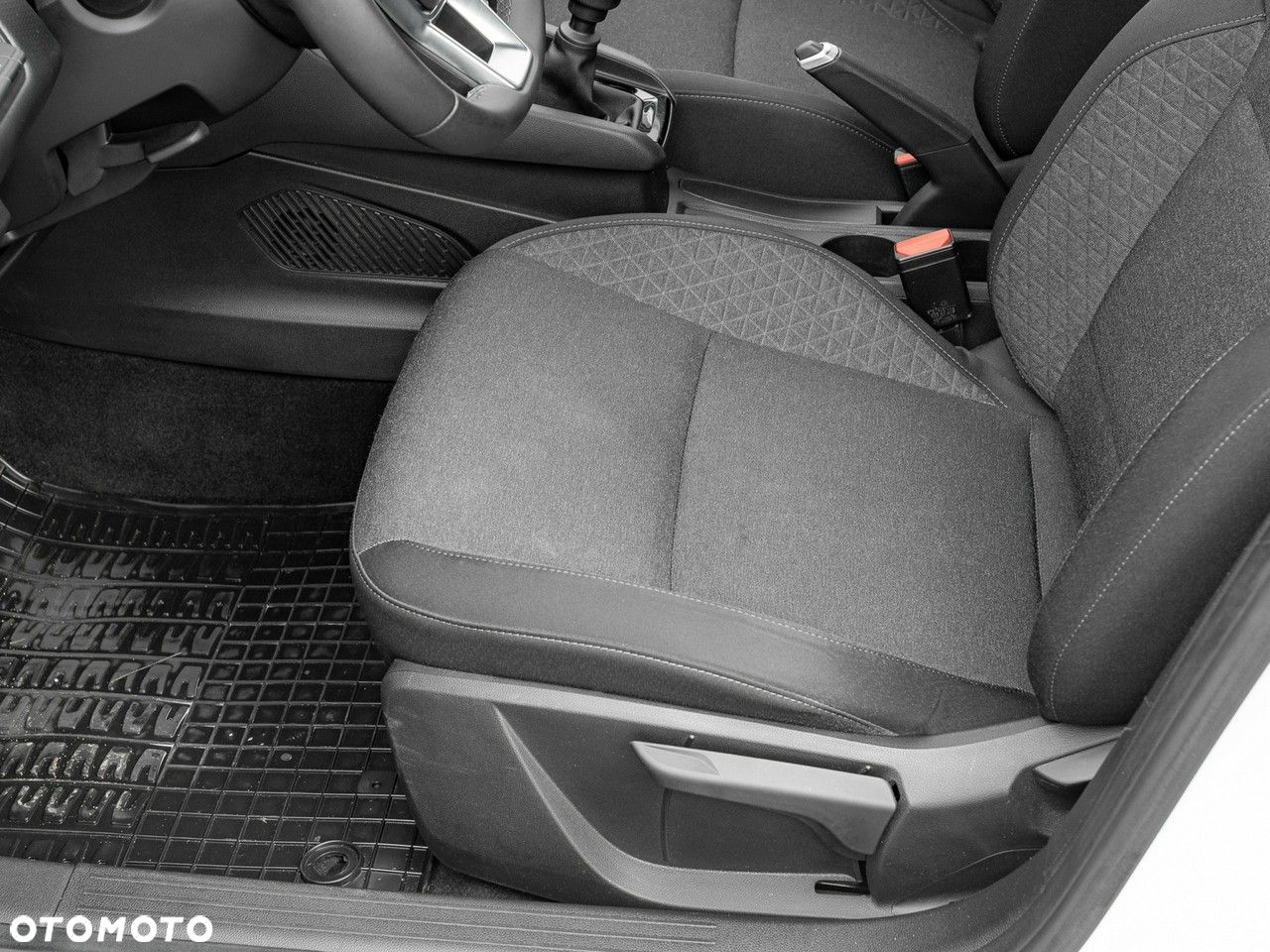 Renault Clio 1.0 TCe Equilibre - 11