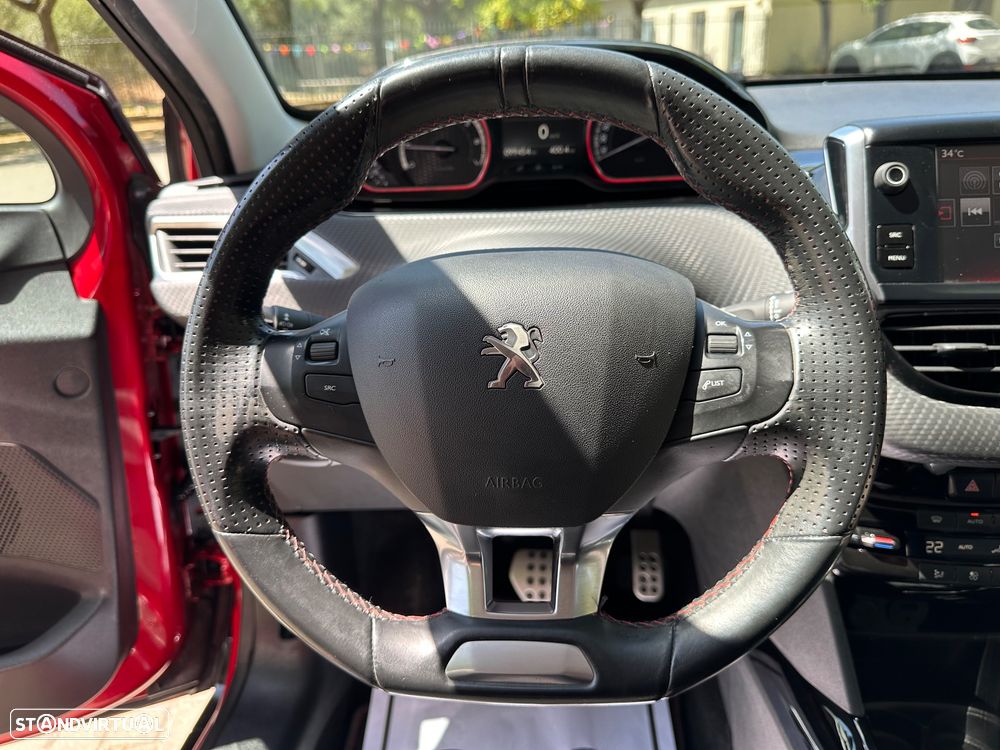Peugeot 2008 1.2 PureTech GT Line EAT6 - 18