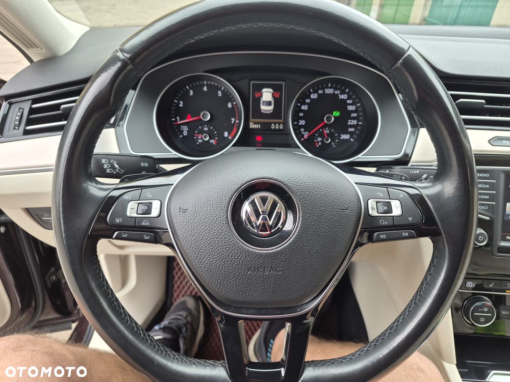Volkswagen Passat 1.8 TSI BMT Comfortline DSG - 12