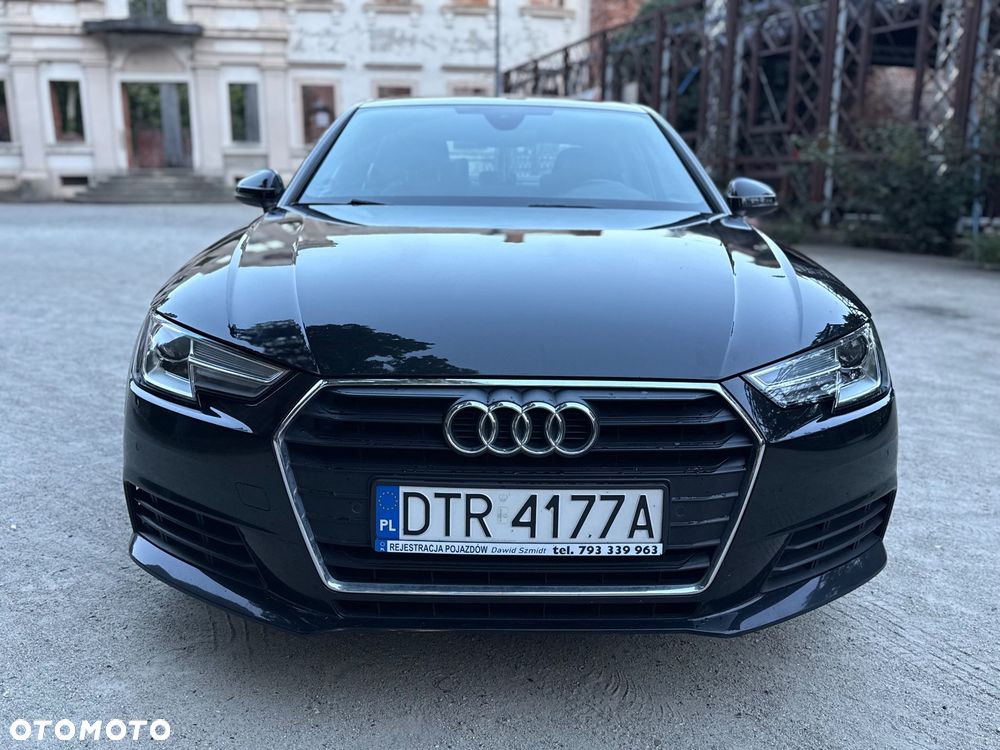 Audi A4 Limousine 2.0 TDI ultra design - 4